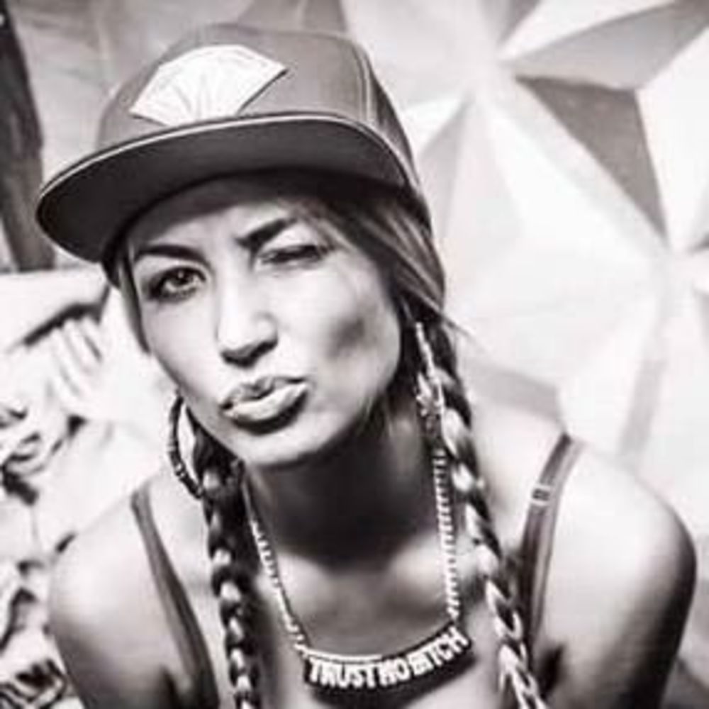 Meet your Posher, Beata